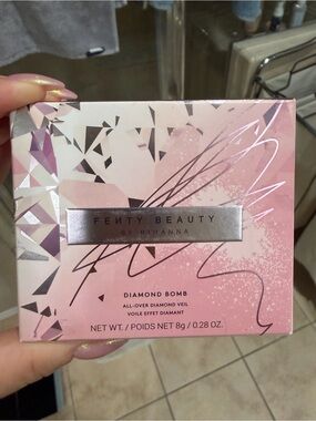 Fenty Beauty Diamond Bomb All-Over Diamond Veil - Unopened